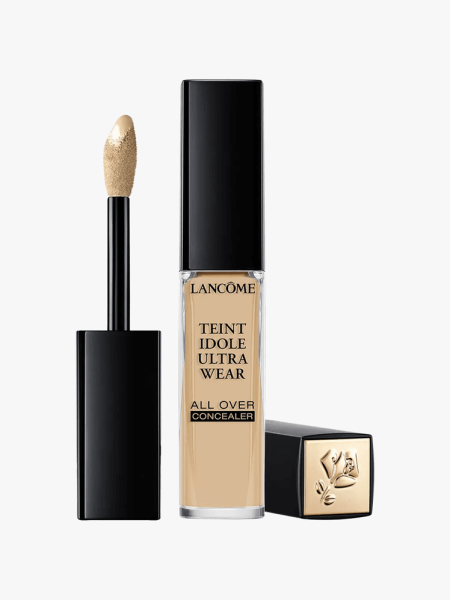 Lancôme Teint Idôle Ultra Wear All Over Concealer in branded components on a light gray background