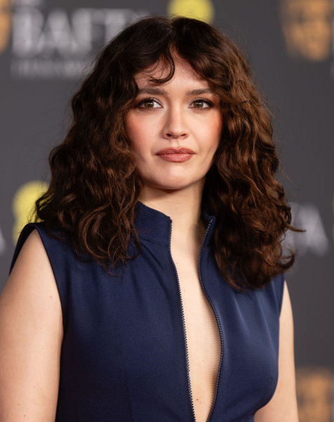 Fall haircut trend 2026 Soft wispy bangs