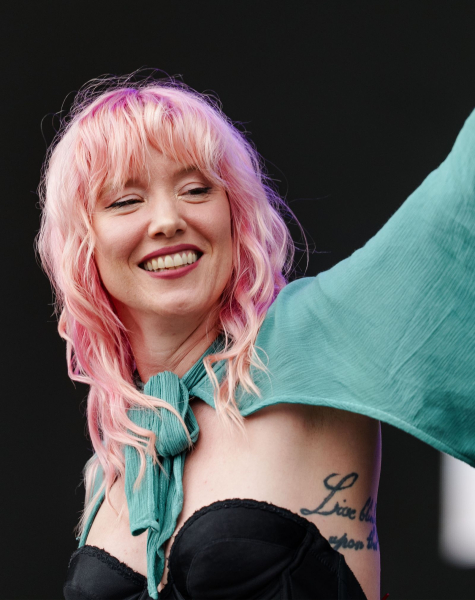 Fall 2026 hair color trends bubblegum pink